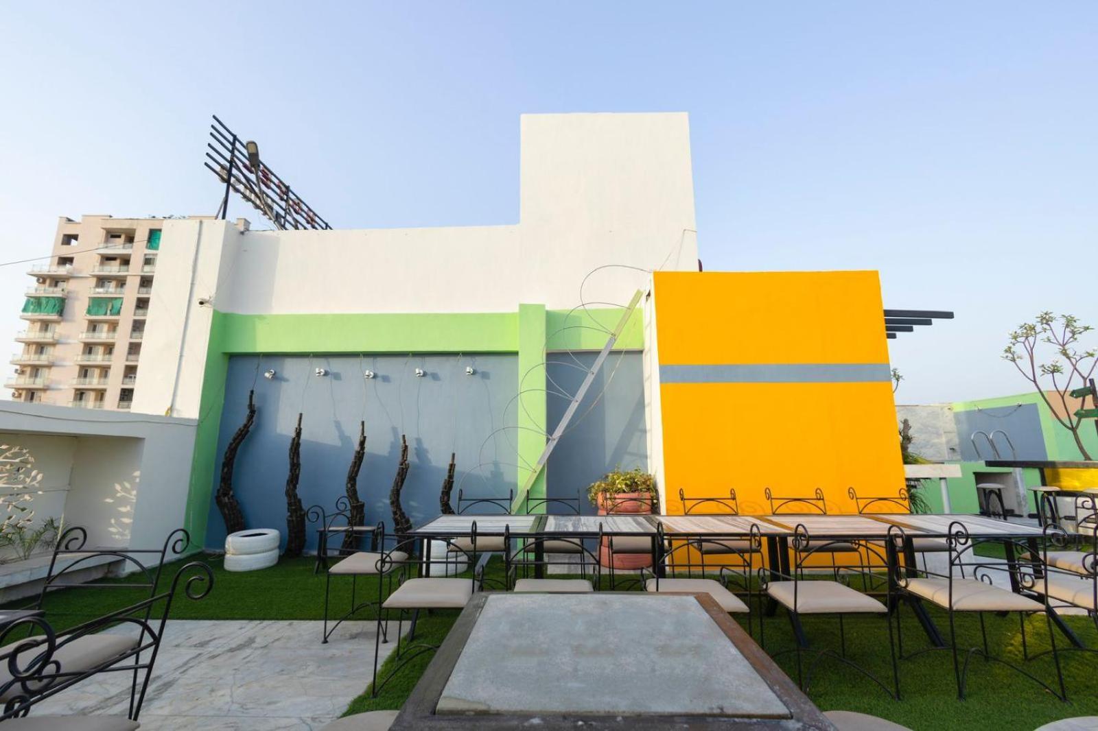 Hotel Sahibs Lighthouse - Swimming Pool Agra  Exterior photo